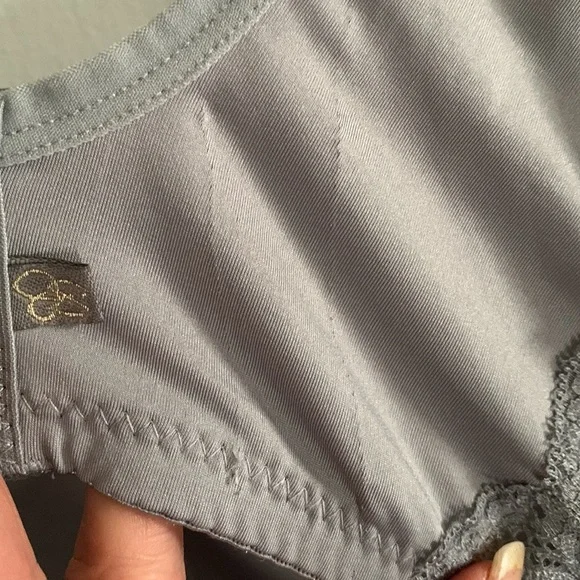 Jessica simpson bra - Picture 4 of 7